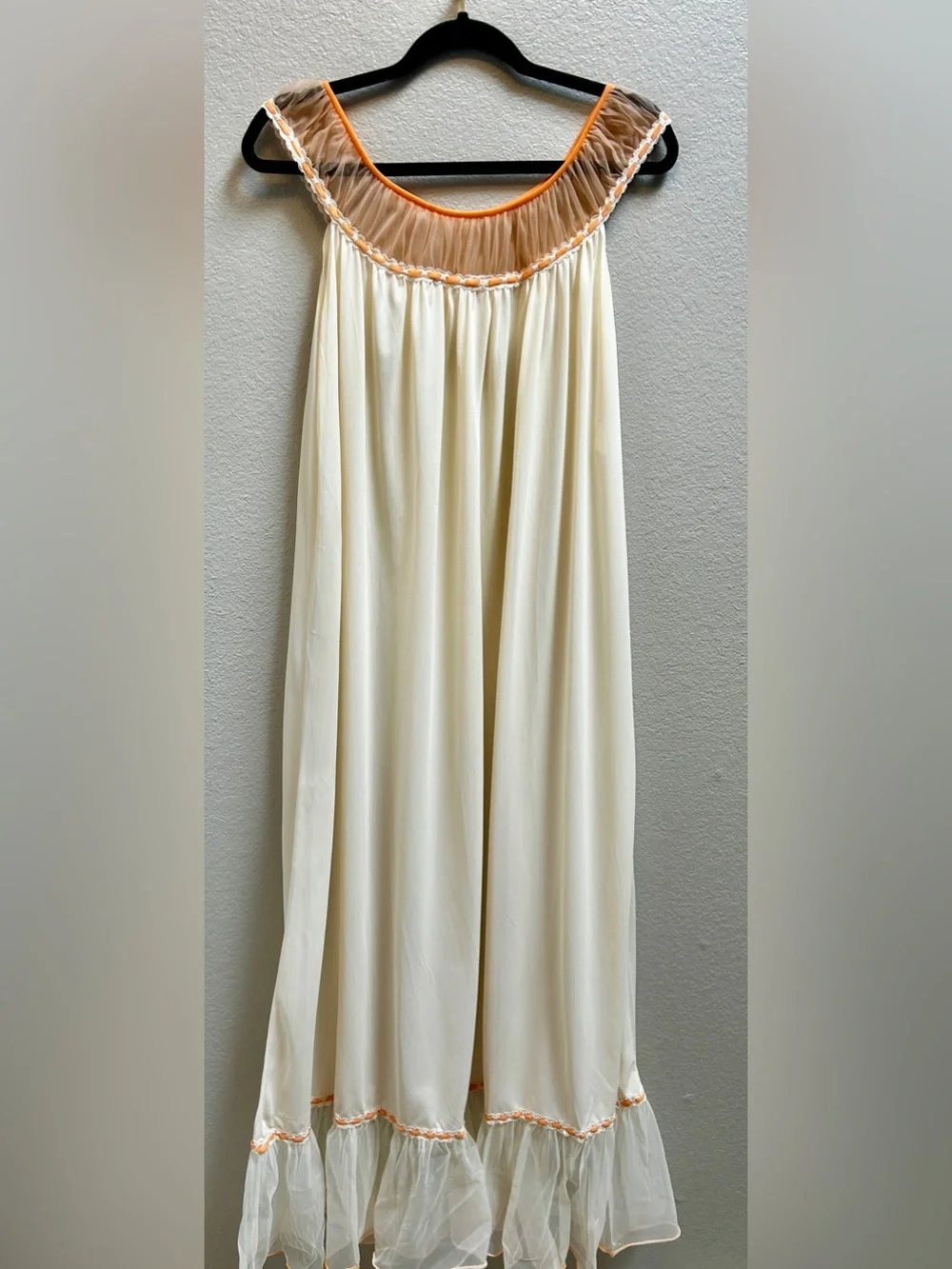 Vintage Nylon Satin Chiffon Nightgown Long Gown Ivory Peach Sz Medium - Picture 5 of 7